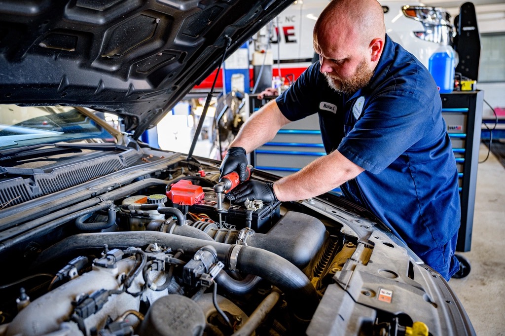 George Gray Motors at work in Burleigh Heads